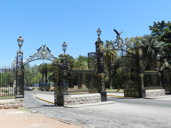 Eingangsportal des Parque San Martin