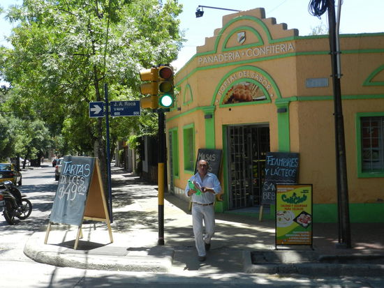 Bäckerei mit vielen süßen Leckereien