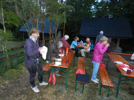 Abendessen im Rotelcamp