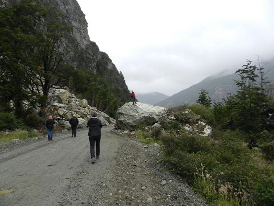 Auf dem Weg zum Lago General Carrera an einem Bergrutsch