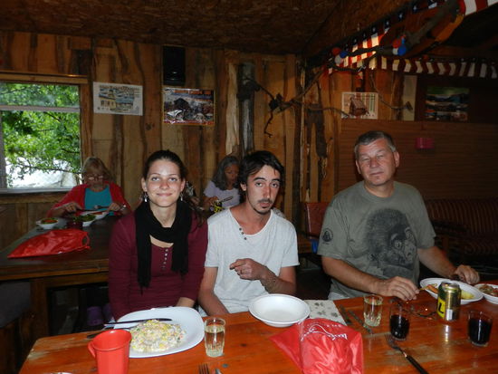 Hammel ist nicht jedermanns Sache, und so gibt´s als Alternative Salat - Kartoffelsalat 