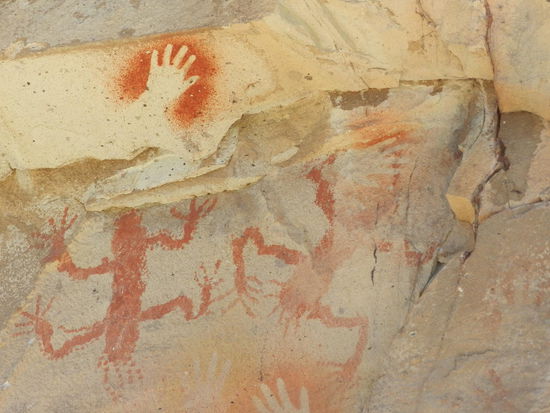 Nicht nur Hände gibt es zu sehen, vereinzelt findet man auch Tierzeichnungen