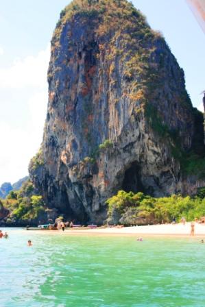 Phranang Beach wo wir ca. vor einer Woche schonmal waren, war aber in der Tour mit drin.