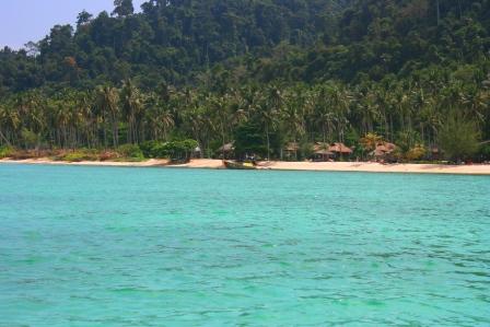 Koh Ngai der erste Strand