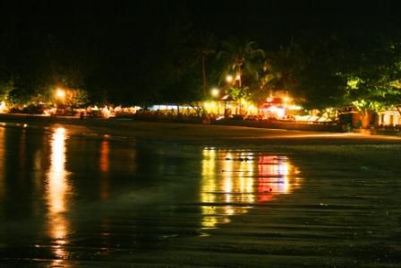 Railay Beach West bei Nacht