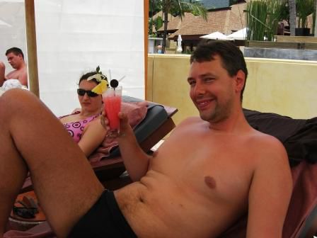 Cocktails trinken wird zu unserer lieblings Beschaeftigung