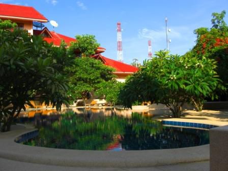 Der zweite Pool im Innenhof