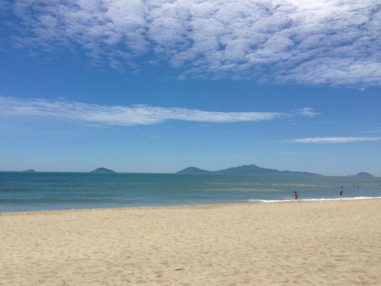 Cham Island im Hintergrund