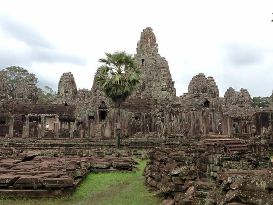 Wenn man genau hinsieht, erkennt man an den Tuemen die Gesichter.