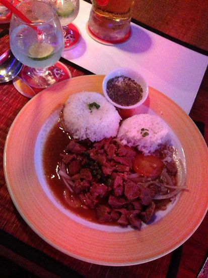 Lok Lak fuer 4,50$ mit einem Softdrink dabei.