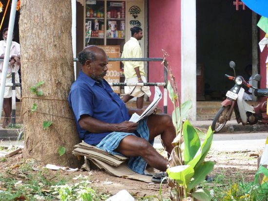 Lesen mitten im Kreisverkehr