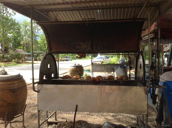 Straßenbude mit Grillhun