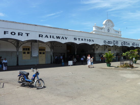 Umsteigen in Colombo