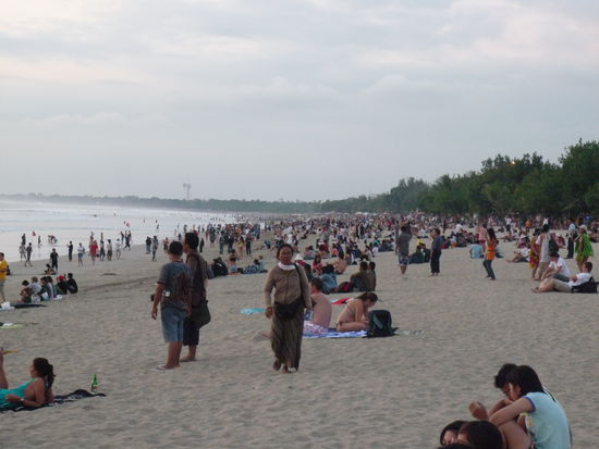 Kurz vor Sonnenuntergang in Kuta