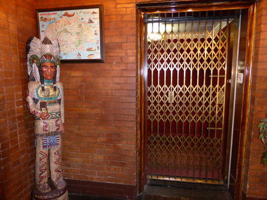 Der uuuuuralte Fahrstuhl