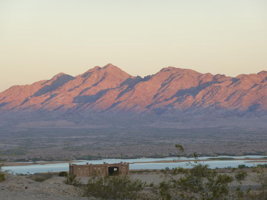 Abendstimmung hinter dem Haus