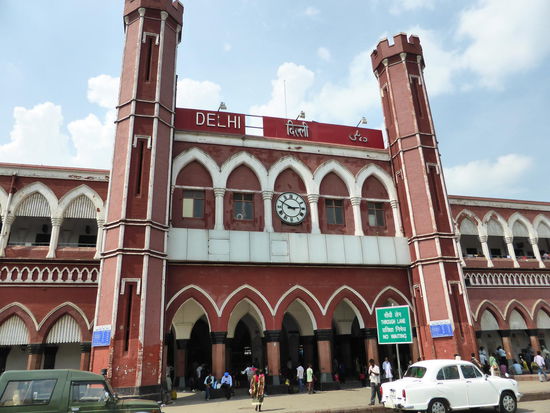 Bahnhof am Chandni Chowk