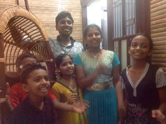 Die Kinder, die für uns gesungen haben.