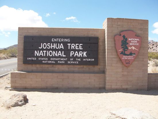 Nordeinfahrt zum Joshua Tree National Park bei Twentynine Palms