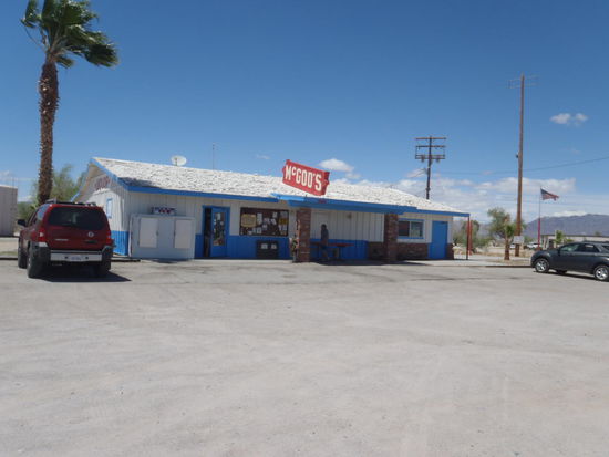 Unser Mittagslokal - im Umkreis von mehr als 50 Kilometer gab es kein anderes Geschäft, dafür bekommt man hier fast Alles, was man zum Leben braucht.