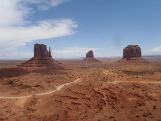 Die drei bekanntesten Felsformationen und die Talstraße