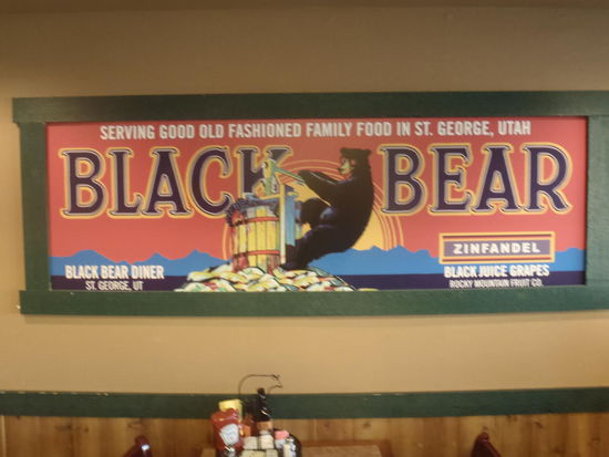 In so einem Lokal der gleichen Gruppe haben wir schon in Lake Havasu City hervorragend gespeist.