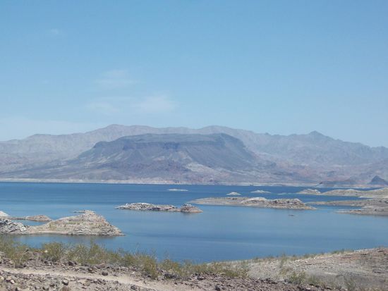 blick auf den Stausee von der "echten" Uferpromenade