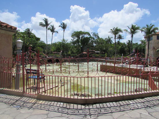 Der Venezianische Pool - doch Montag ist wegen Reinigung geschlossen