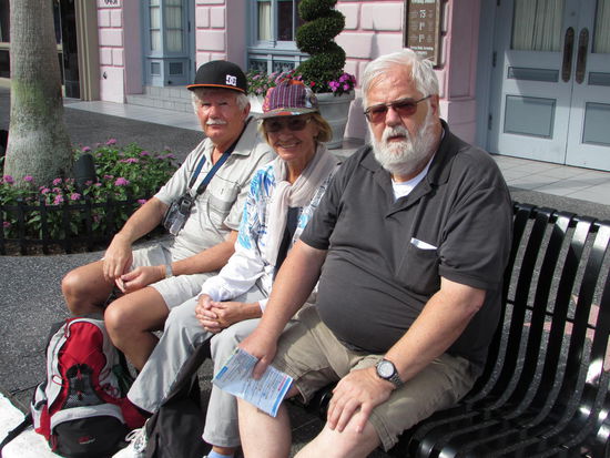 Ganz schön geschafft dieses Trio