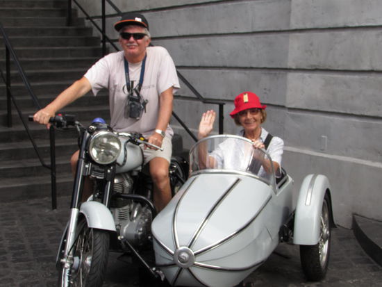 Noch grinst sie, aber dann kam die nächste Kurve