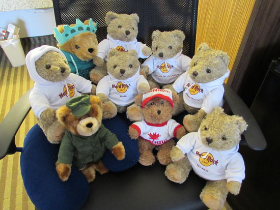 Diese Kumpel begleiten uns in den wilden Westen,. Also ihr braucht keine Angst um uns zu haben, wir sind prima beschützt.