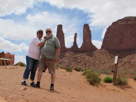 Eva und ich mit den drei Schwestern