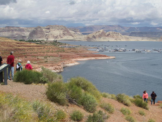 Hotelanlage mit Hafen