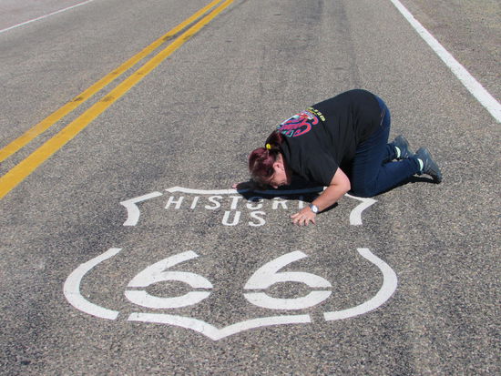 Eva ist auf der Straße gelandet