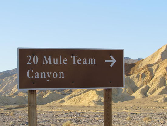 Einfahrt zu einer Off-Road-Strecke