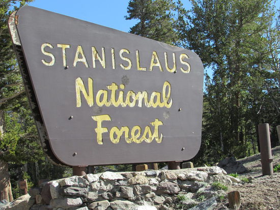 Einfahrt in den Park und Beginn der Bergfahrt