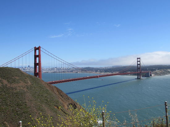 Brücke und Stadt von Battery Spencer aus