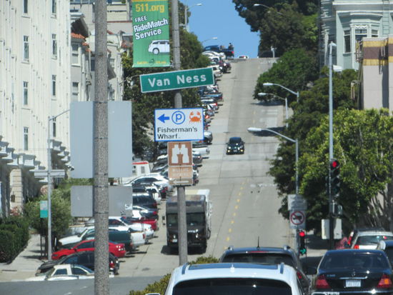Auffahrt in die Lombard Street