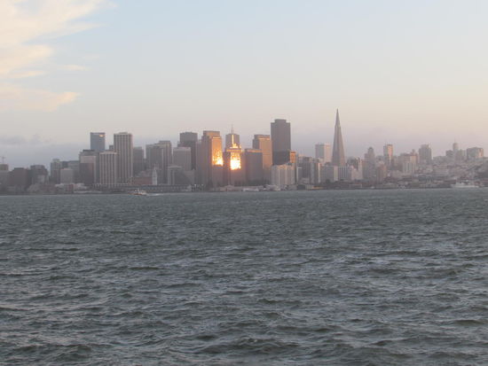 Die Skyline im Licht der untergehenden Sonne