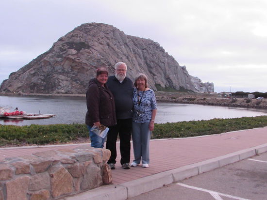 Mit Sherrill vor dem Rock in Morro Bay