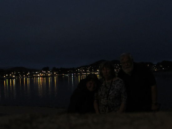 Morro Bay und wir drei im Dunklen