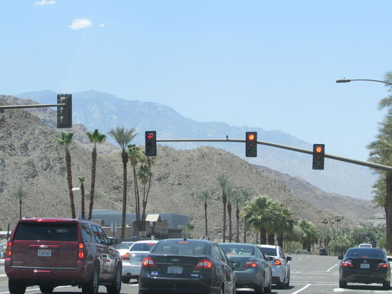 Wir sind im Tal und sehen den San Jaquinto von der anderen Seite