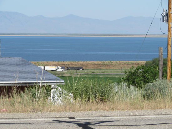 Blick vom HW 89 auf den Großen Salzsee
