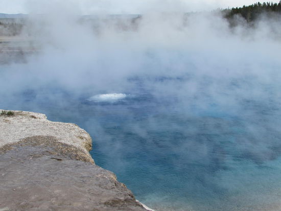 Im Midway Geyser Basin