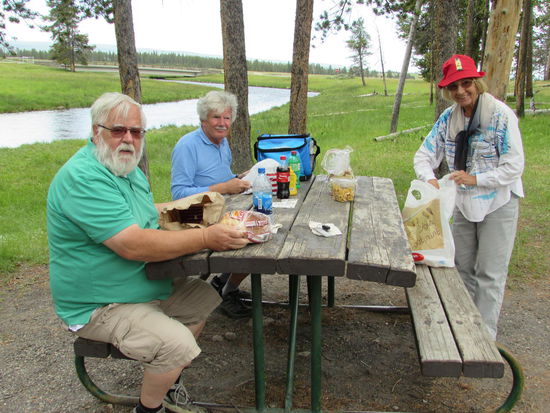 Speisesaal mit fließendem Wasser