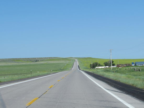 Bis Cheyenne - 248 Meilen - durch die Prärie und sanfte Hügel, keiner höher als 100 Meter