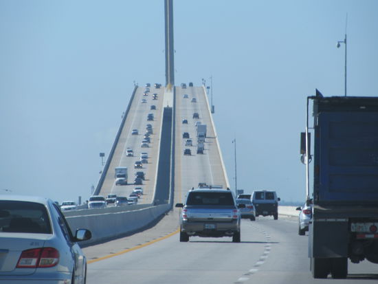 Über die Sunshine Skyway Bridge in St. Petersburg