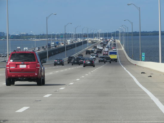 Über die Old Tampa Bay nach St. Petersburg