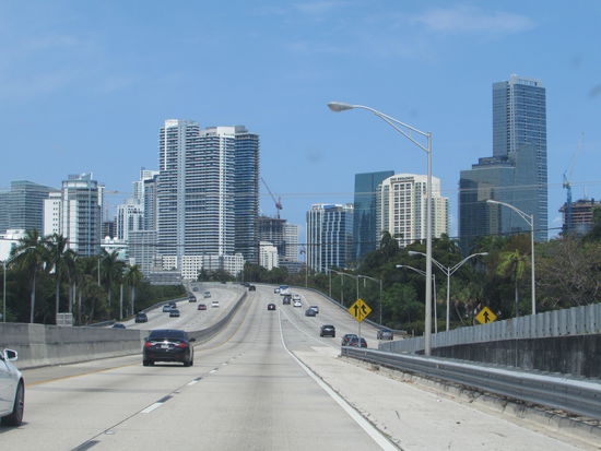 Auf der US 1 erreichten wir die Downtown von Miami