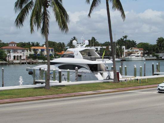 Und auf Auftrag von Lisi dieses kleine Ruderboot